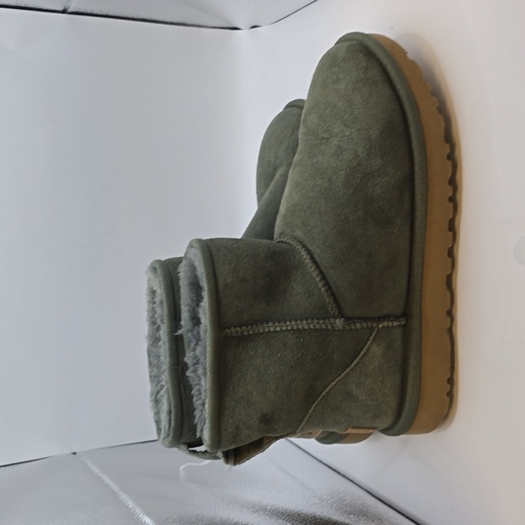 Gently Used UGG Women's Ultra Mini Boot Color Green EU 38 - Picture 1 of 5